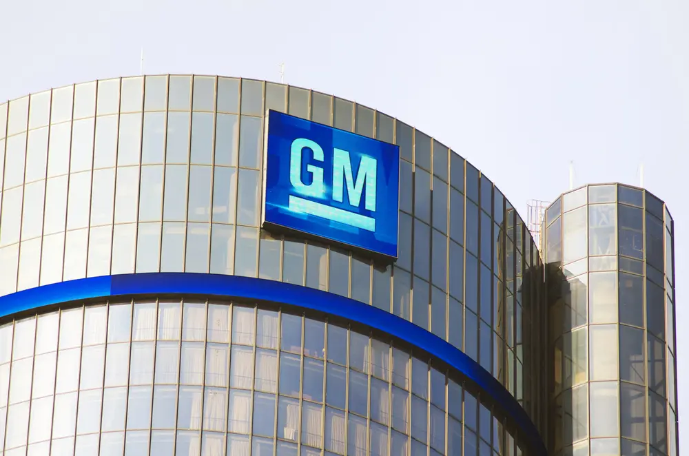General Motors plătește o sută douăzeci de milioane de dolari pentru datele șoferilor